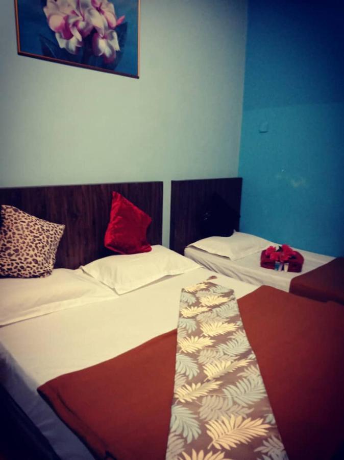 Weng Kong Homestay 斯利姆河 外观 照片